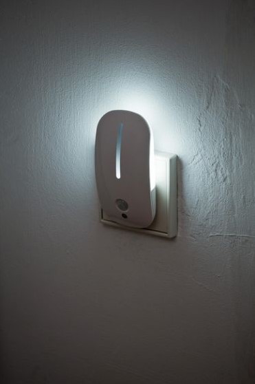 LED-nachtlamp met bewegingsmelder en schemeringssensor 9 LED bij Bergo